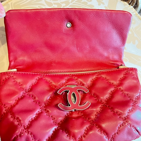 Chanel Burgundy Quilted Shoulder Bag - Picture 15 of 16